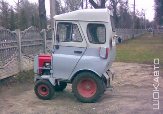 Минитрактор с кабиной от УАЗ-469